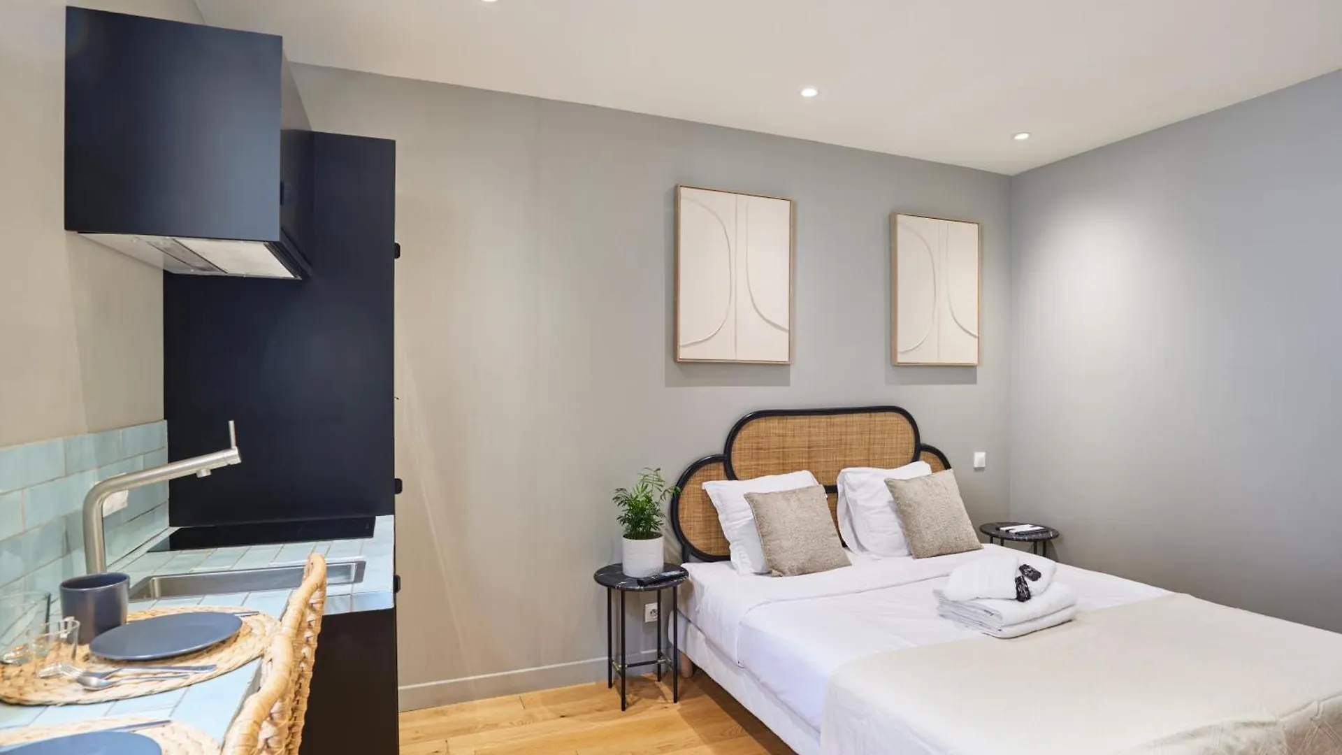 Centre De By Prestige Parigi